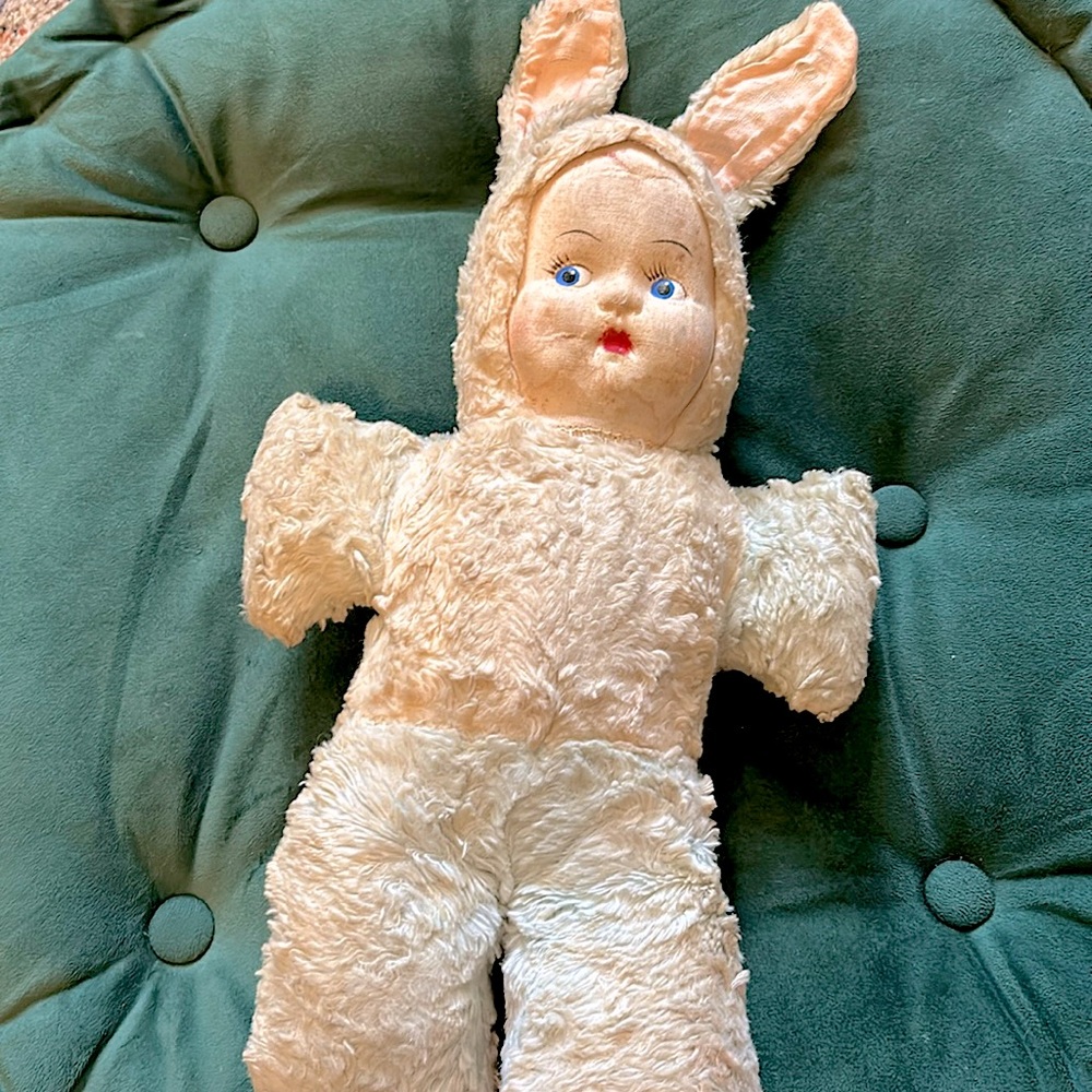 Rare fabric face plush doll - vintage 1950/60s - bunny costume ✨